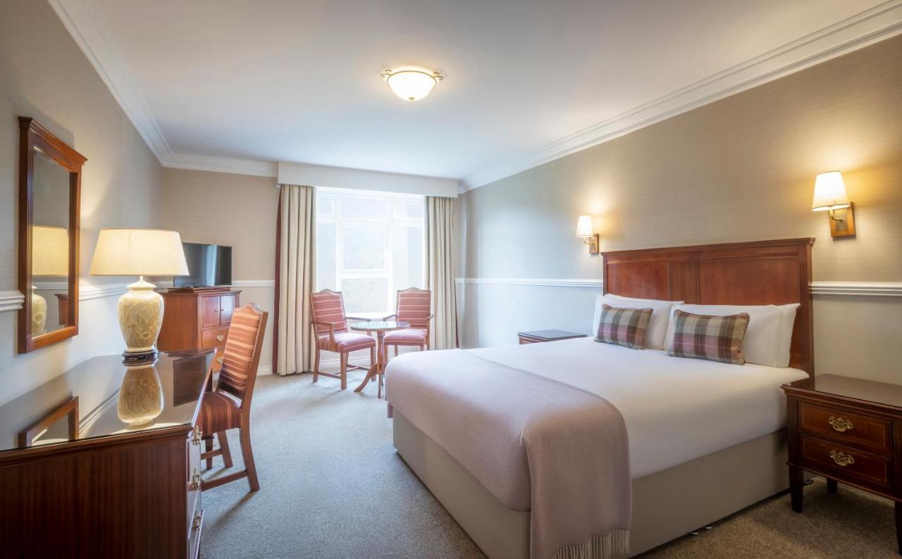 Court Yard Hotel Лейкслип Екстериор снимка