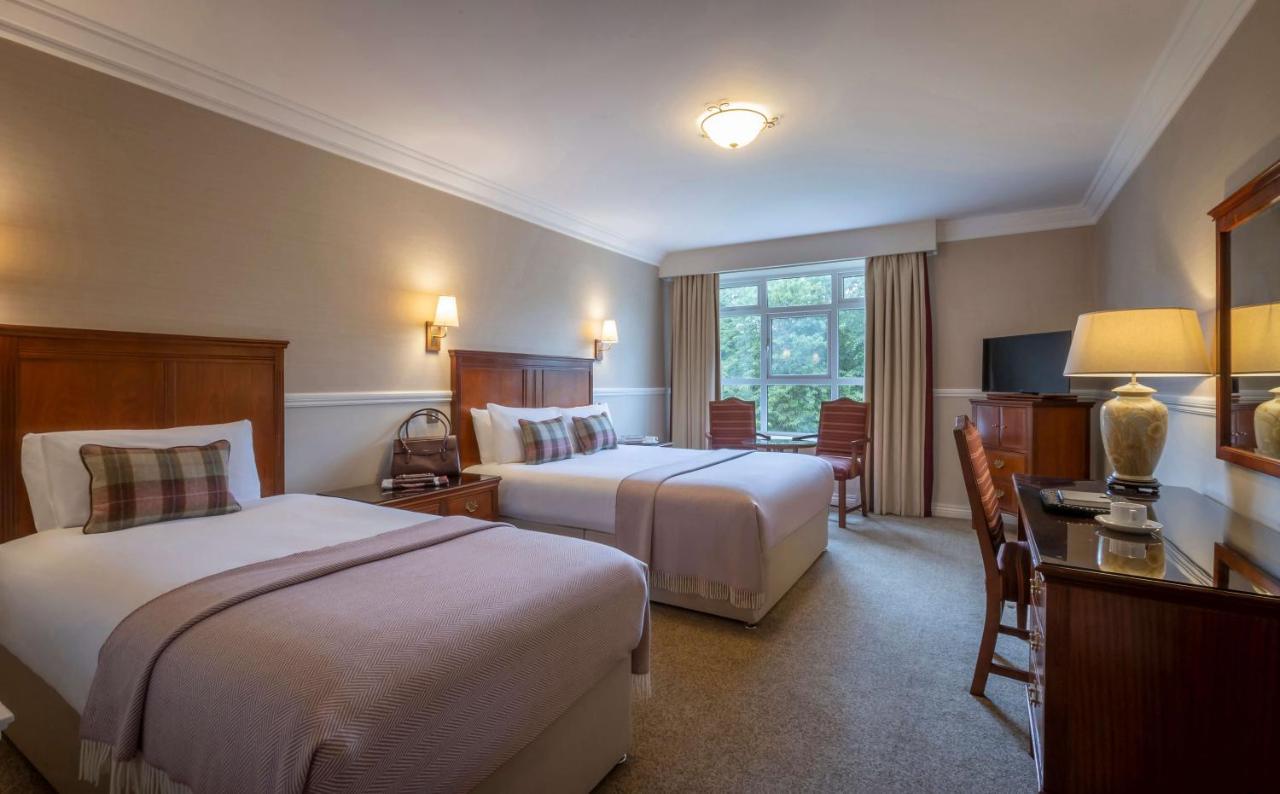 Court Yard Hotel Лейкслип Екстериор снимка