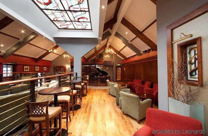 Court Yard Hotel Лейкслип Екстериор снимка